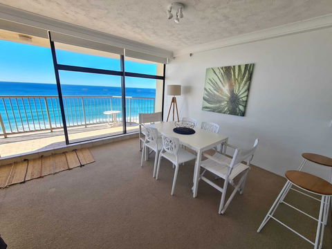 Absolute Beachfront With Views 2BR Apt - Hotel Accommodation 6