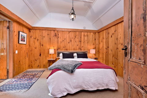 Crackenback Cottage 1884 - Hotel Accommodation 2