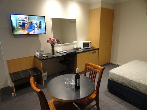 Victoria Lodge Motor Inn And Apartments - Hotel Accommodation 1