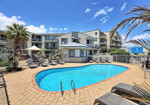 Scarborough Beach Front Resort Shell 13 - Hotel Accommodation 3