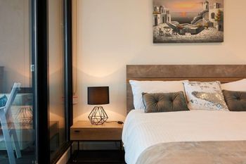 Stunning Harbour & City View Loft - Hotel Accommodation 4