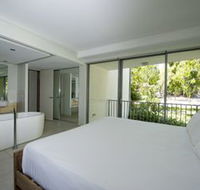 Blue on Blue Apartment 811 - Hotel Accommodation