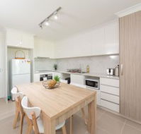 Lakeview Apartment Suite 16 - Hotel Accommodation