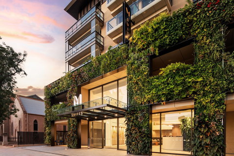 Majestic M Suites - Hotel Accommodation 0