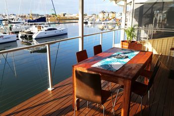 Waters Edge - Hotel Accommodation 0