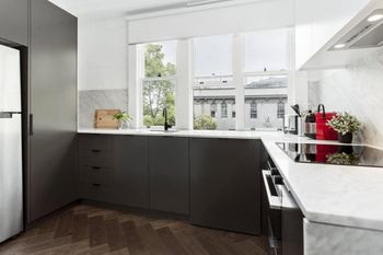 Stunning City Apartment H350 - Hotel Accommodation 1