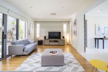 Gold Coast Luxury Waterfront House - Hotel Accommodation 2