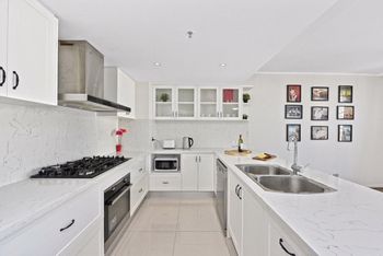 Deluxe Sydney Central Penthouse With Pool & Gym - Hotel Accommodation 5