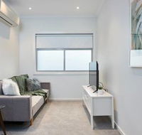 Open  Flowy 1 Bedroom Apartment in Chadstone - Hotel Accommodation