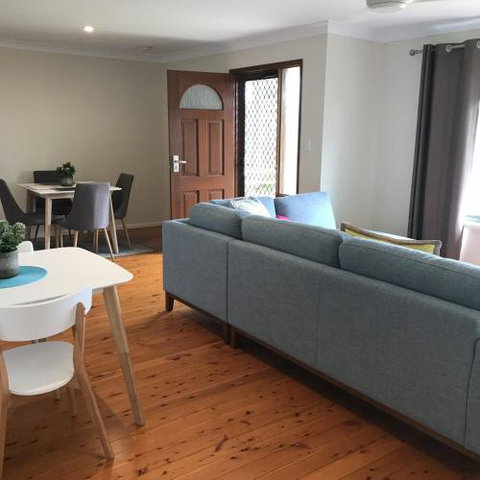 WAVES At MOLLYMOOK - Hotel Accommodation 1