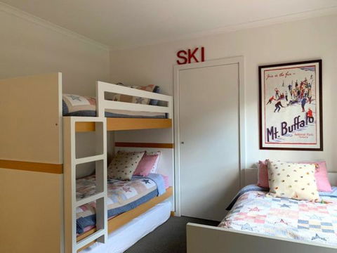 Reindeer 6 - Hotel Accommodation 1