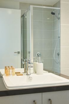 Spacious & Bright 1 Bedroom Apartment - Hotel Accommodation 1