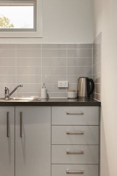 Bright & Updated 1 Bedroom Apartment - Hotel Accommodation 2