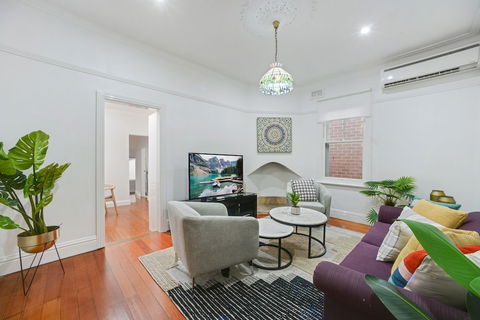 HomeHotel LuxuryHome 500m Crows Nest Shops - Hotel Accommodation 4