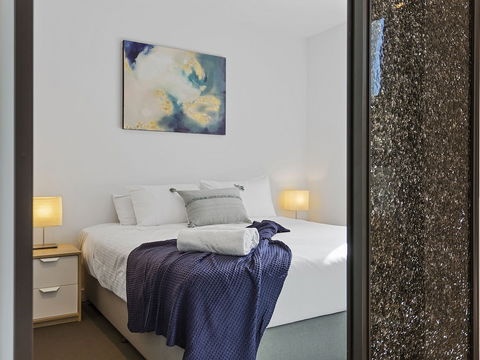 CHARLOTTE Manhatten Building Near Spencer St. & Southern Cross Station - Hotel Accommodation 1