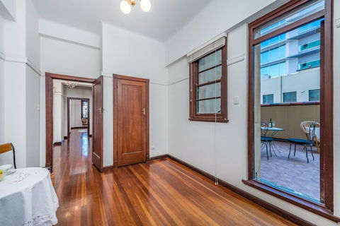 Art Deco Luxury On Elizabeth Quay - Hotel Accommodation 3