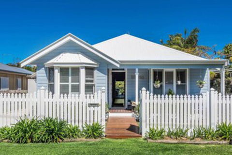A PERFECT STAY - Stanhope Byron - Hotel Accommodation 0