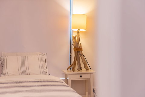 Coastal Cottage - Cannonvale - Hotel Accommodation 0