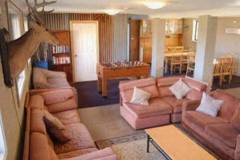 East Lake Travellers Lodge - Hotel Accommodation 2