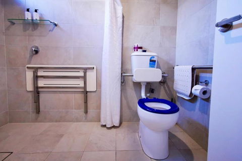 Comfort Inn Governor Macquarie - Hotel Accommodation 1