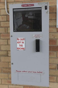 Across Country Motor Inn - Hotel Accommodation 6