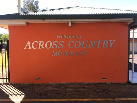 Across Country Motor Inn - Hotel Accommodation 3