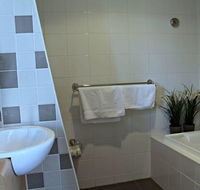 Adelaide DressCircle Apartments - Ward St - Hotel Accommodation