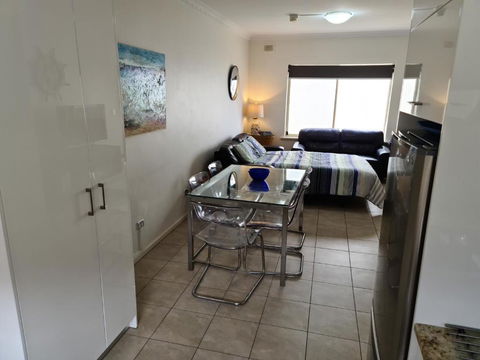 Acaill Accommodation Esplanade Living Self Check-In Self Check-Out - Hotel Accommodation 3