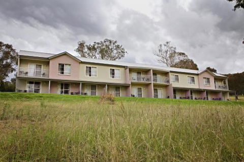 BATHURST GOLDFIELDS MOTEL On MOUNT PANORAMA - Hotel Accommodation 1