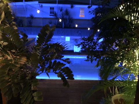 Serenity On Magnetic - Hotel Accommodation 2