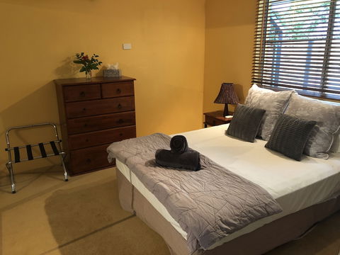 Serenity On Magnetic - Hotel Accommodation 6