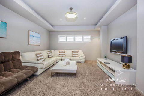 Absolute Beachfront Holiday House - Hotel Accommodation 4