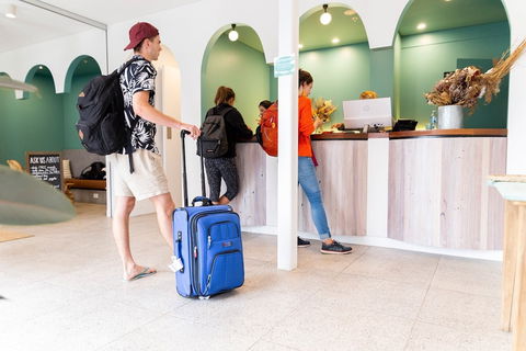 Stoke Beach House - Hotel Accommodation 1