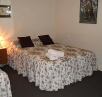 Aaron Cottage - Hotel Accommodation