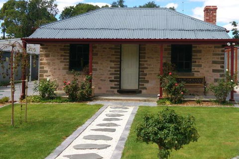 Annabelles Cottage - Hotel Accommodation 4