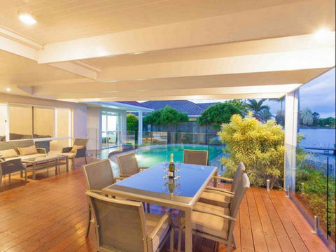 15 Shorehaven Drive Apartments - Hotel Accommodation 1