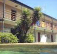 Lazy Duck Hostel - Hotel Accommodation