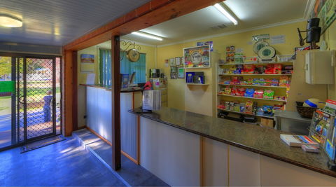 Beechworth Lake Sambell Caravan Park - Hotel Accommodation 5