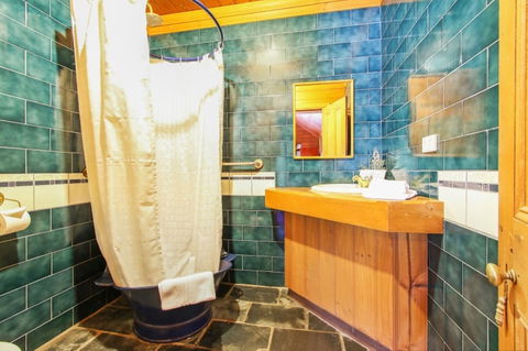 The Priory Beechworth - Hotel Accommodation 6