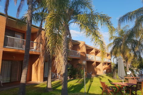 Crystal Fountain Motel Albury - Hotel Accommodation 1