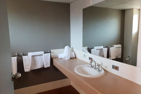 Crystal Fountain Motel Albury - Hotel Accommodation 6