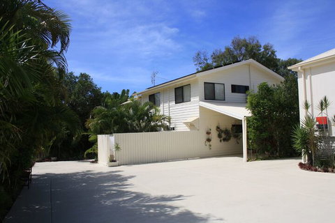 Debbie's Place - Hotel Accommodation 1