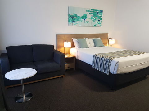 Mid City Motor Inn - Hotel Accommodation 4