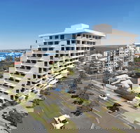 Burgess  Kings Beach Apartments - Hotel Accommodation