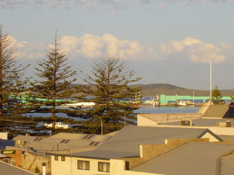 Port Lincoln Holiday Apartments - Hotel Accommodation 3
