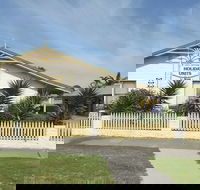 Lakes Entrance Holiday Units - Hotel Accommodation