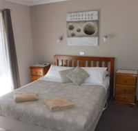 Lakes Entrance Country Cottages - Hotel Accommodation