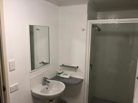 Airlie Waterfront Accommodation - Hotel Accommodation 5