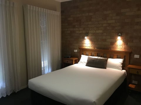 Bridges On Meninya Motel & Apartments - Hotel Accommodation 3