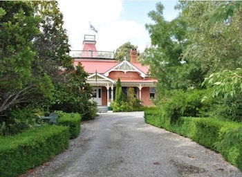 Ormiston House - Hotel Accommodation 1